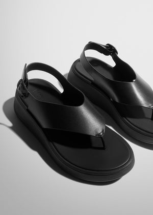 Fitflop F-Mode Zehensteg Sandale mit Fersenriemen Schwarz